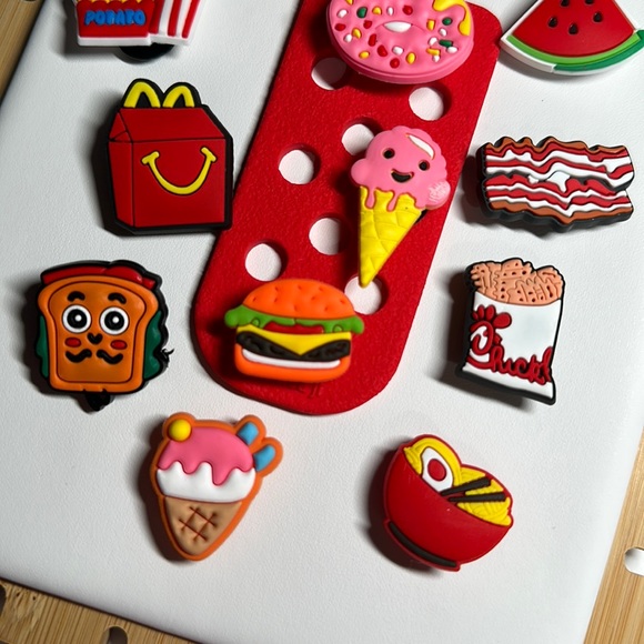 Croc Charms Treats / Snacks Selection - #124 - Picture 2 of 3